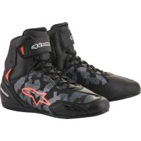 Kaufen Sie Schuhe Alpinestars Faster 3 von Alpinestars S.P.A. in Schwarz/Camo/Grau/Rot Kategorie Schuhe bei UOS Demo Shop